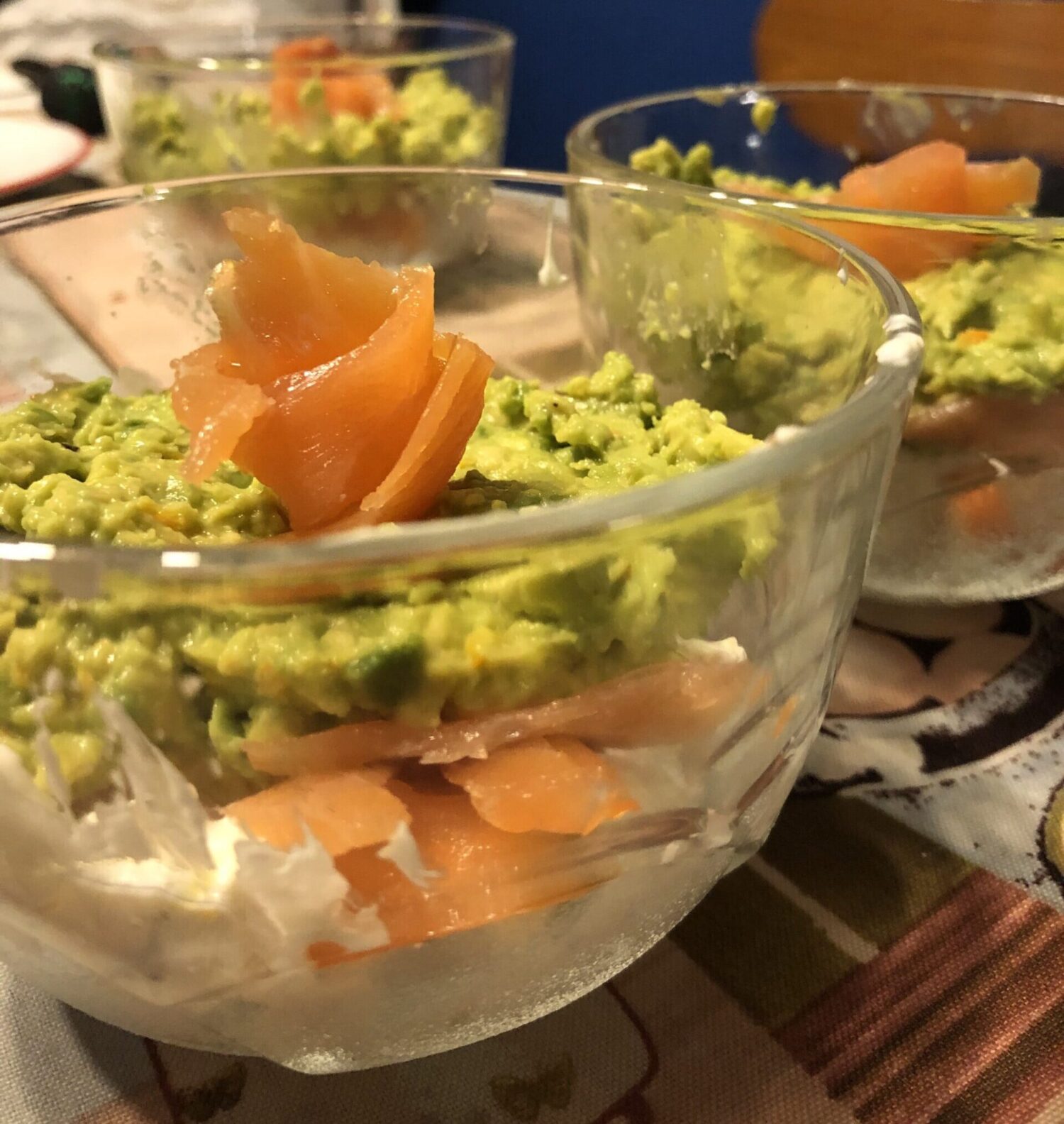 bicchierini salmone avocado e formaggio